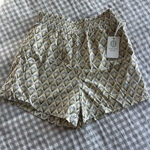 NWT Hyacinth House Trellis shorts from Tuckernuck